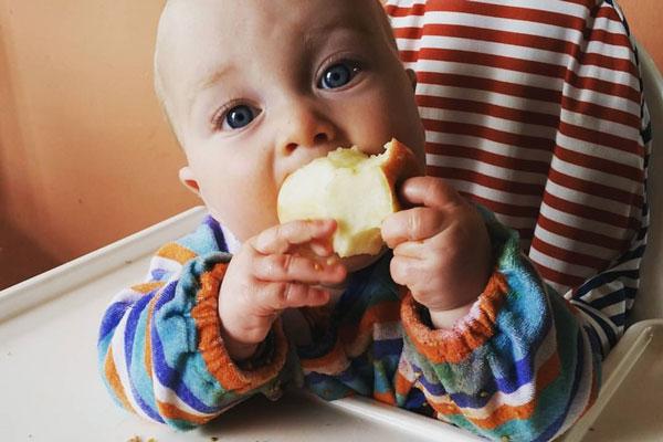 Weaning... Your Baby's First Solid Foods