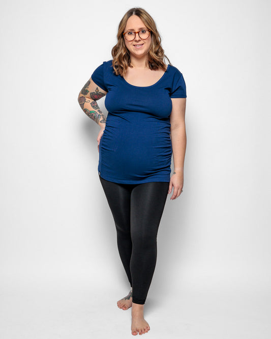 Maternity shirt sleeved t-shirt in Navy Blue Organic Cotton for pregnancy